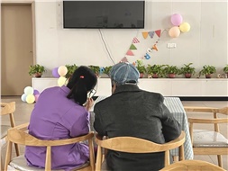 當你老到忘了世界，我該拿什么來(lái)愛(ài)你